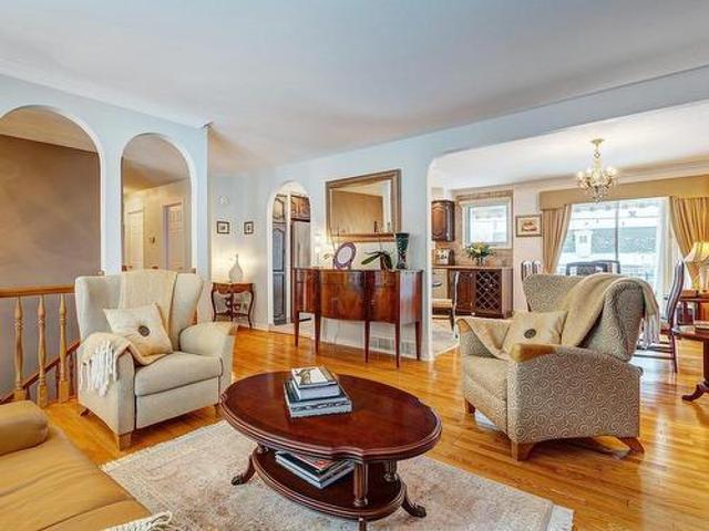 House for sale in Dollard-des-ormeaux