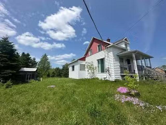 House for sale in Les Basques, Quebec