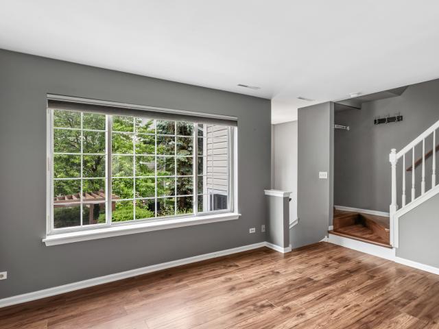 Condo for sale in Round Lake, Illinois