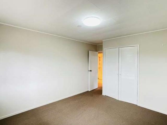 House for rent in Paremoremo