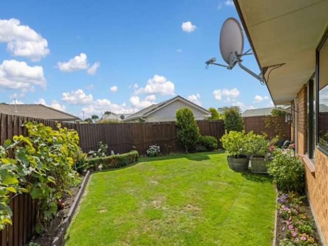 Property for sale in Chaslands, Canterbury