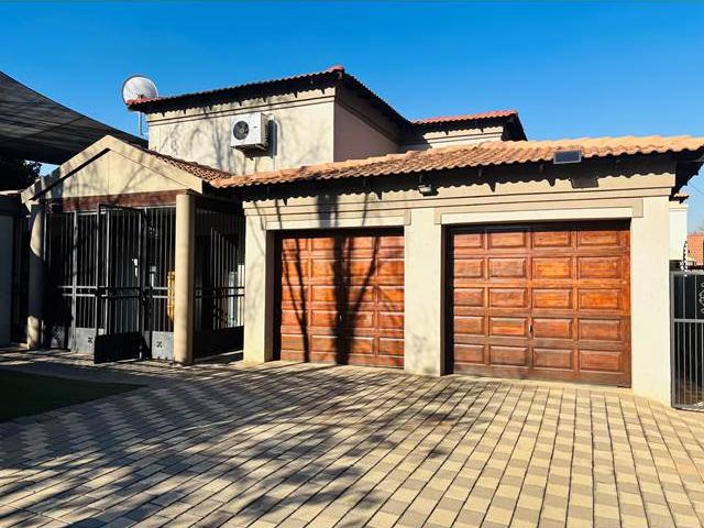 House for rent in Waterkloof, Gauteng