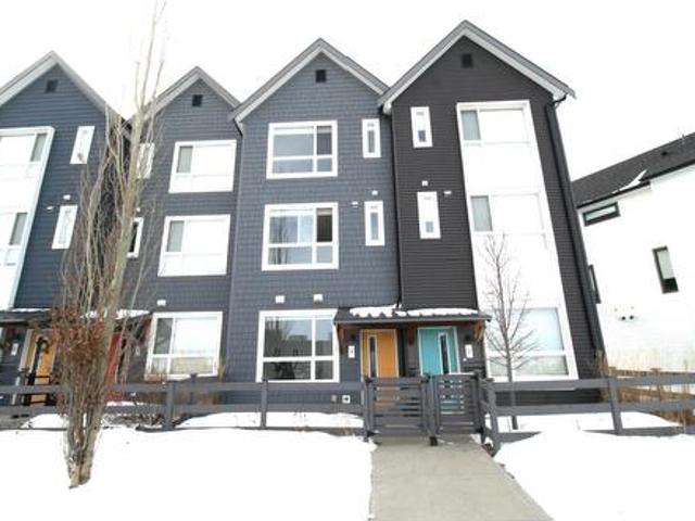Townhouse for sale in Saint Albert, Alberta