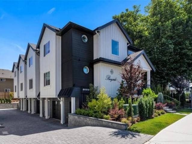 Townhouse for sale in Sidney, British Columbia