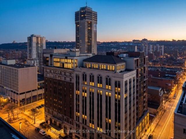 Condo for sale in Ancaster, Ontario