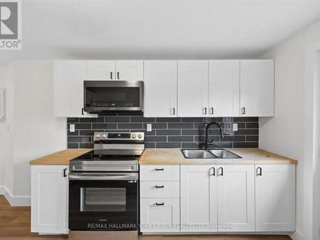 House for rent in Downtown Sutton, Sutton
