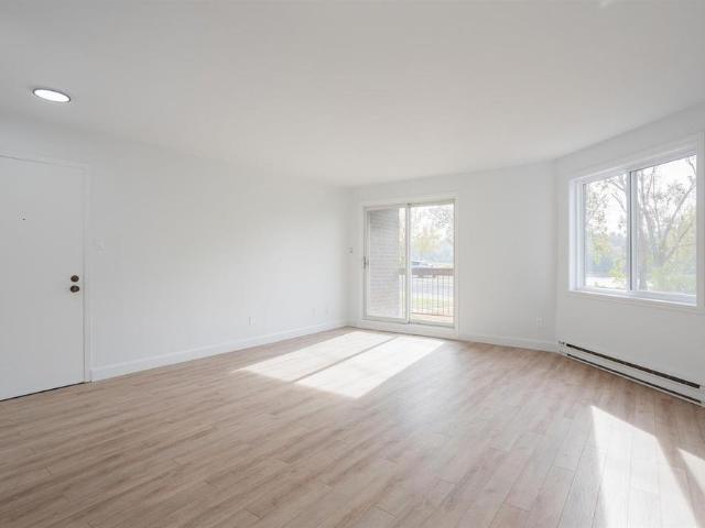 Apartment for rent in La Vallée-du-richelieu, Quebec