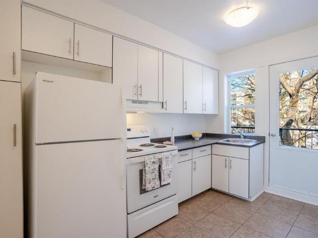 Apartment for rent in Saint-lambert, Quebec