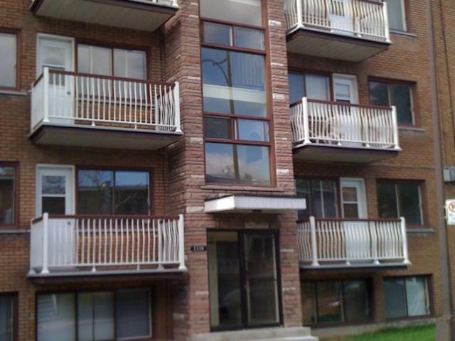Apartment for rent in Cote-saint-luc, Quebec
