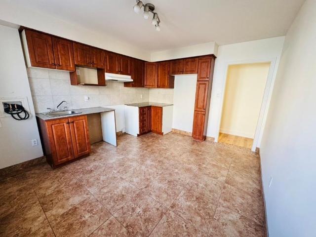Apartment for rent in St. Leonard's, Quebec