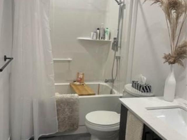 Apartment for rent in Robert-cliche, Quebec
