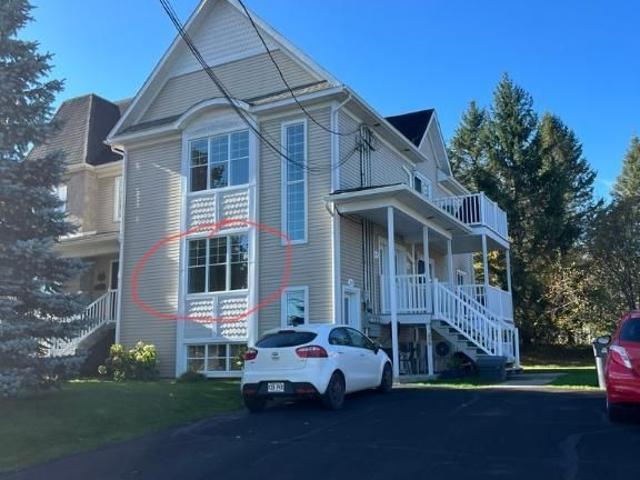 Apartment for rent in Brompton–Rock Forest–Saint-Élie–Deauville, Sherbrooke
