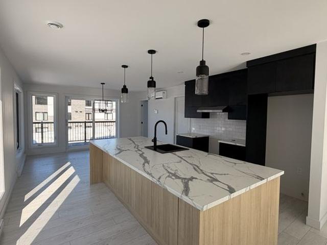 Apartment for rent in Alma, Quebec