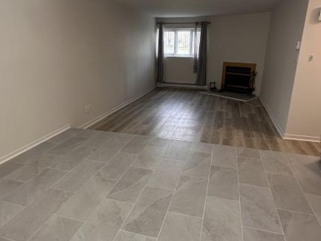 Apartment for rent in Sainte-Dorothée, Laval (région administrative)