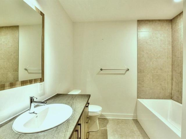 Apartment for rent in St-jacques, Quebec