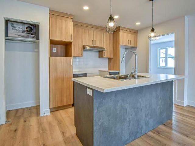 Apartment for rent in Saint-lin, Quebec