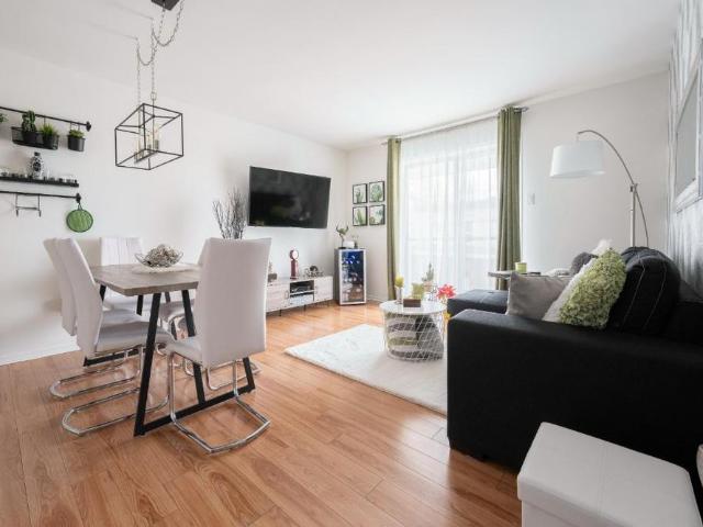 Apartment for rent in Les Jardins-de-napierville, Quebec