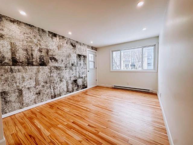 Apartment for rent in Sainte-Foy–Sillery–Cap-Rouge, Québec