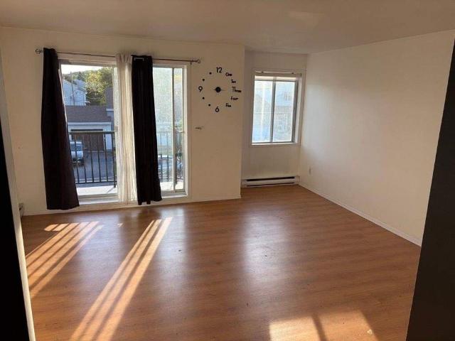 Apartment for rent in Les Moulins, Quebec