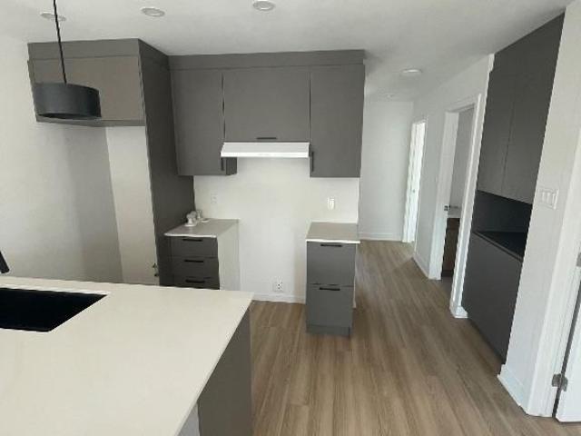 Apartment for rent in Saint-Constant, Montérégie