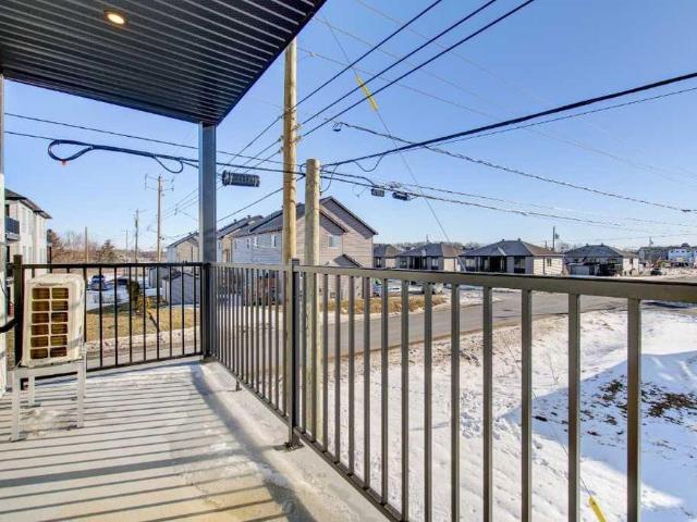 Apartment for rent in Hinchinbrooke, Quebec