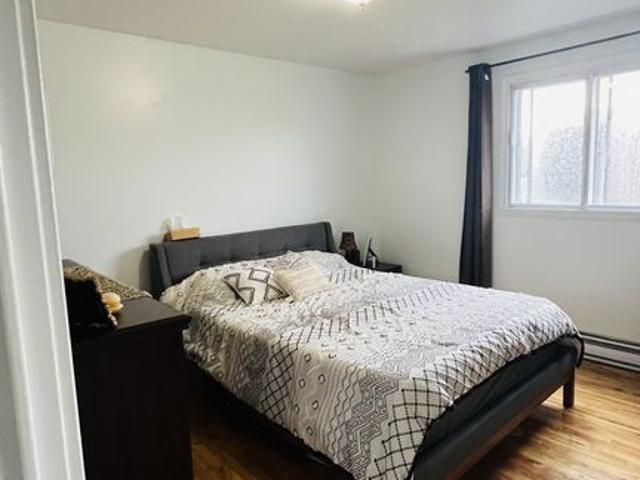 Apartment for rent in Laval-des-rapides, Quebec