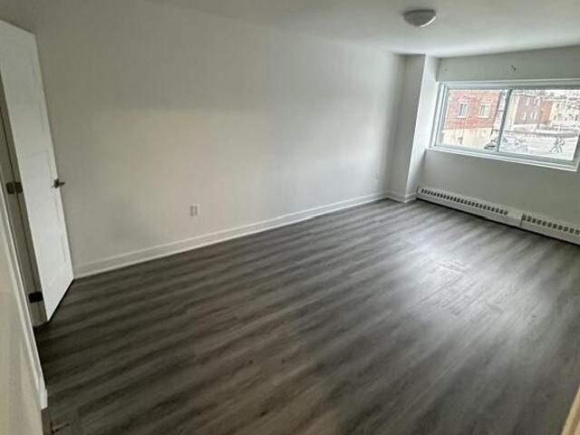 Apartment for rent in Saint-Laurent, Montréal