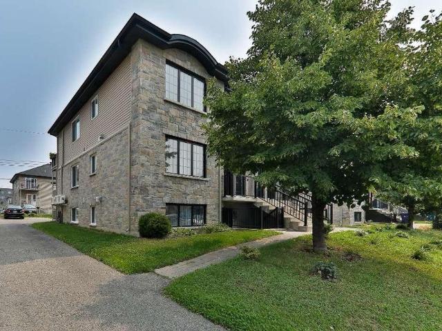 Apartment for rent in Chomedey, Laval (région administrative)