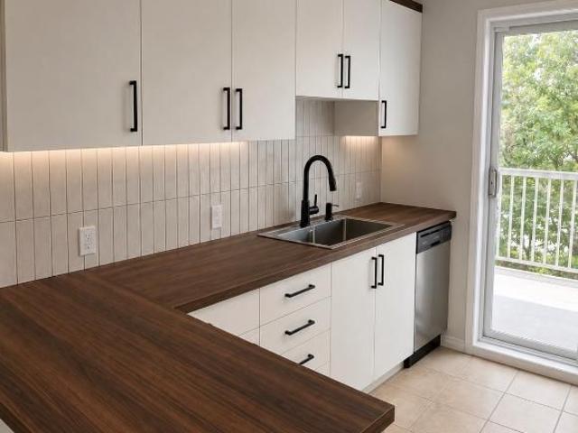 Apartment for rent in Jacques-cartier, Quebec