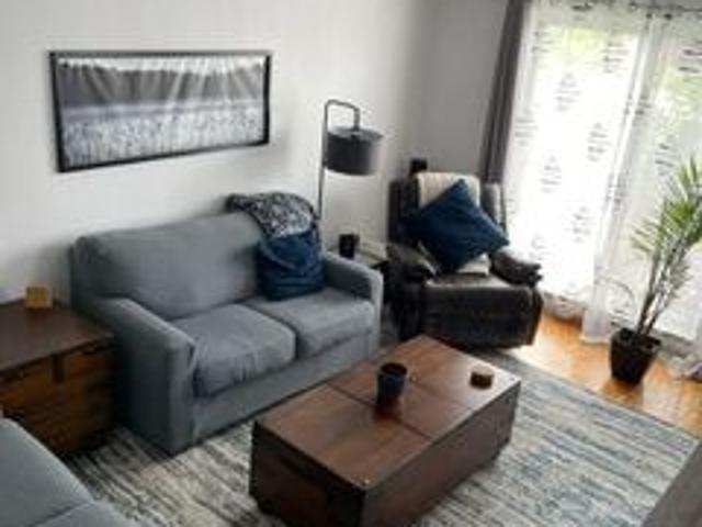 Apartment for rent in Laval-des-rapides, Quebec