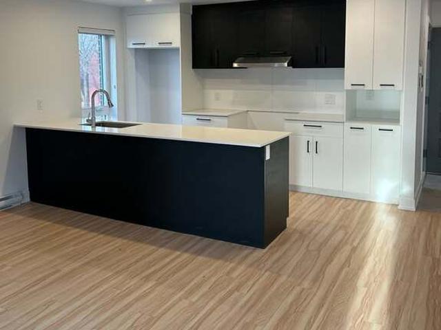 Apartment for rent in Montréal-est, Quebec
