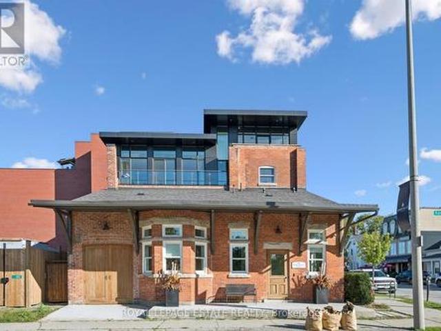 Commercial for rent in Oakville, Golden Horseshoe