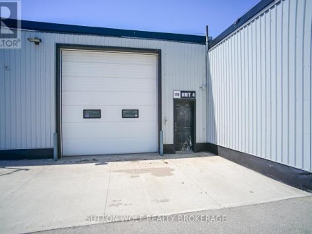 Commercial for rent in Strathroy-caradoc, Ontario
