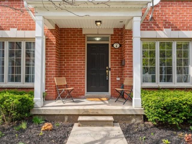 Townhouse for sale in Woburn, Ontario