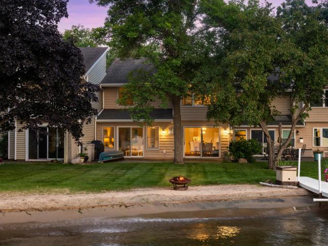 Townhouse for sale in Excelsior