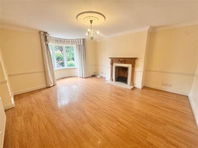 Detached House to rent in Bluebell, North Tipperary