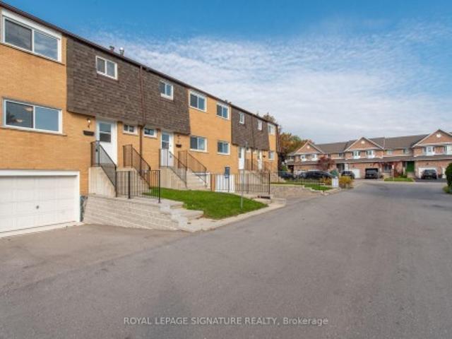 Townhouse for sale in Templemead, Hamilton