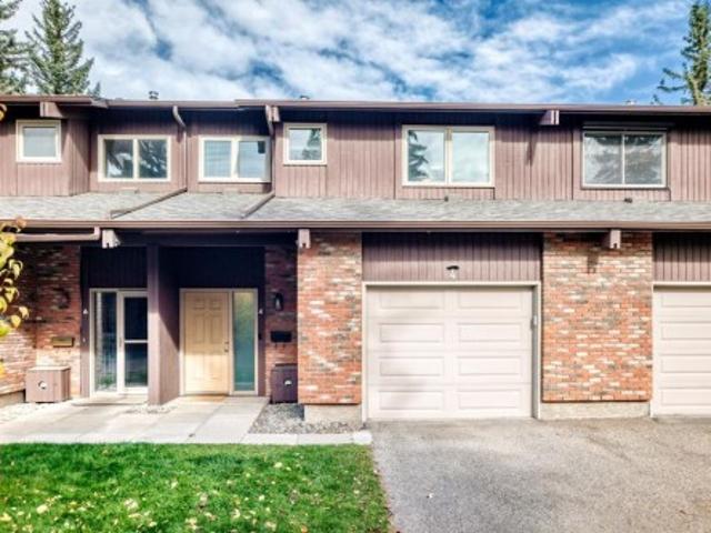 Townhouse for sale in Palliser, Calgary