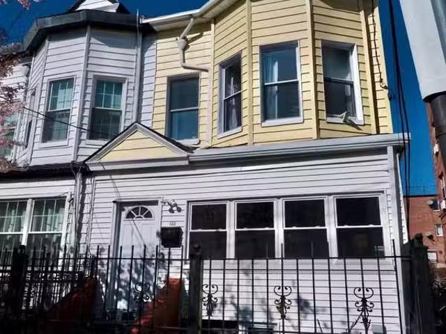 House for rent in Astoria
