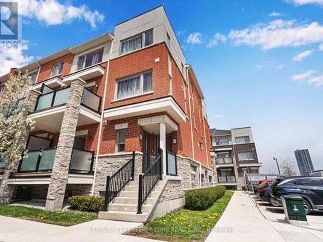 Townhouse for sale in Georgina, Ontario
