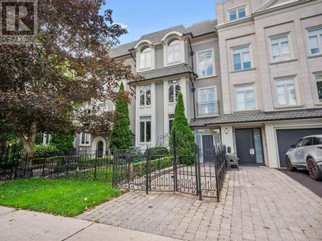 Townhouse for sale in Woburn, Ontario