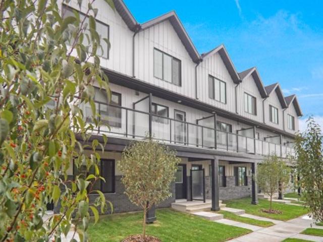 Townhouse for sale in Wedgewood, Alberta