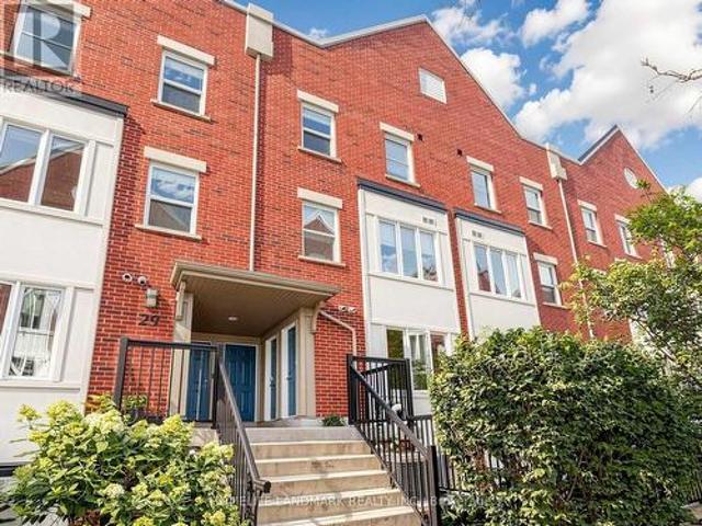 Townhouse for sale in Woburn, Ontario