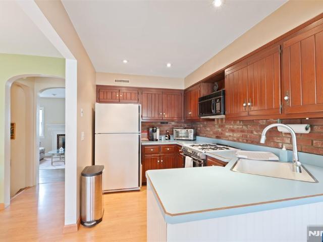House for sale in Fair Lawn, New Jersey