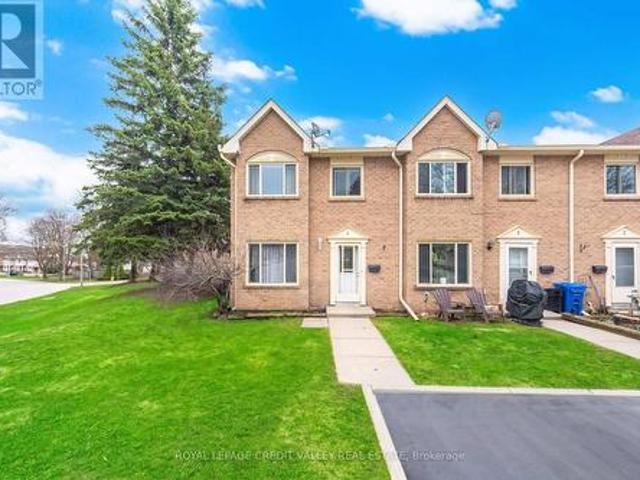 Townhouse for sale in Dufferin, Ontario