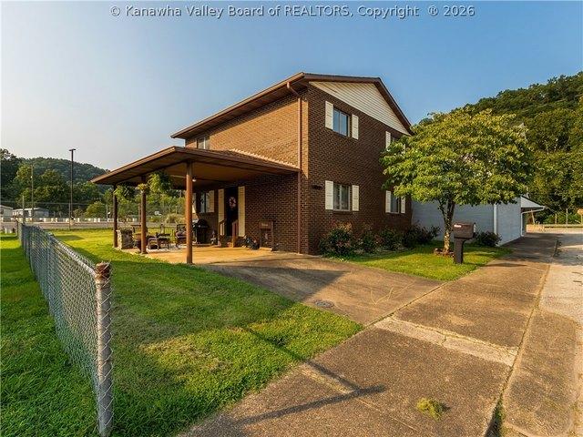 House for sale in Clendenin, West Virginia