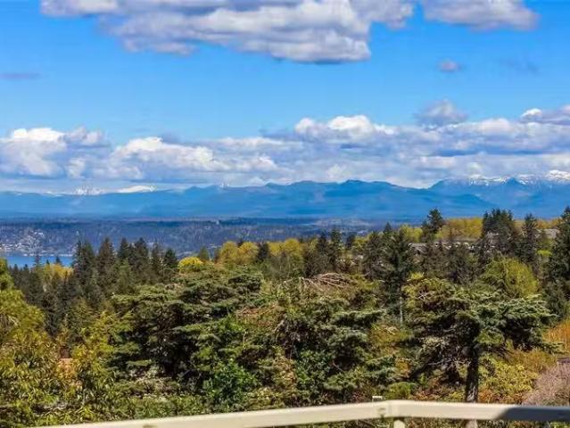 House for rent in Bellevue