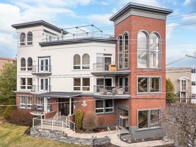 Condo for sale in Magog