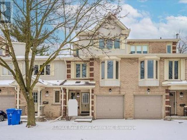 Townhouse for sale in Guelph, Ontario