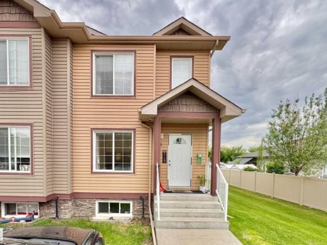 Townhouse for sale in Spruce Grove, Alberta